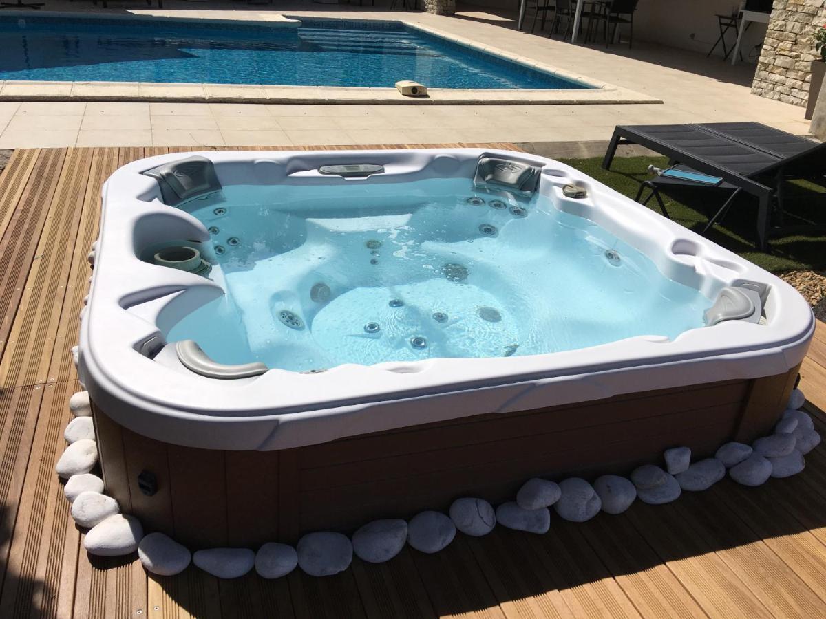 La Villa Mediterranee Wellness Spa Piscine Saint-Drezery Zewnętrze zdjęcie